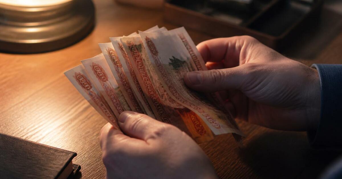Из-за дефицита топлива в Новосибирске работодат...