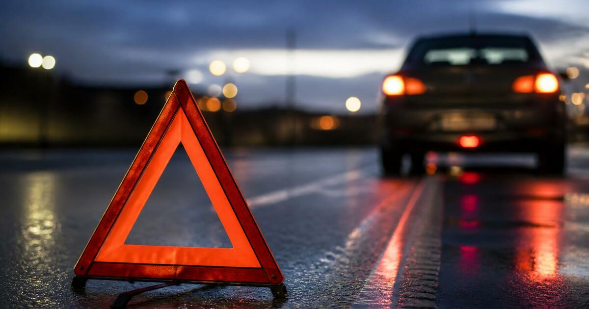 Разлив опасного вещества в Новосибирске: спасатели сработали быстро В Новосибирске после ДТП разлилось опасное веще...